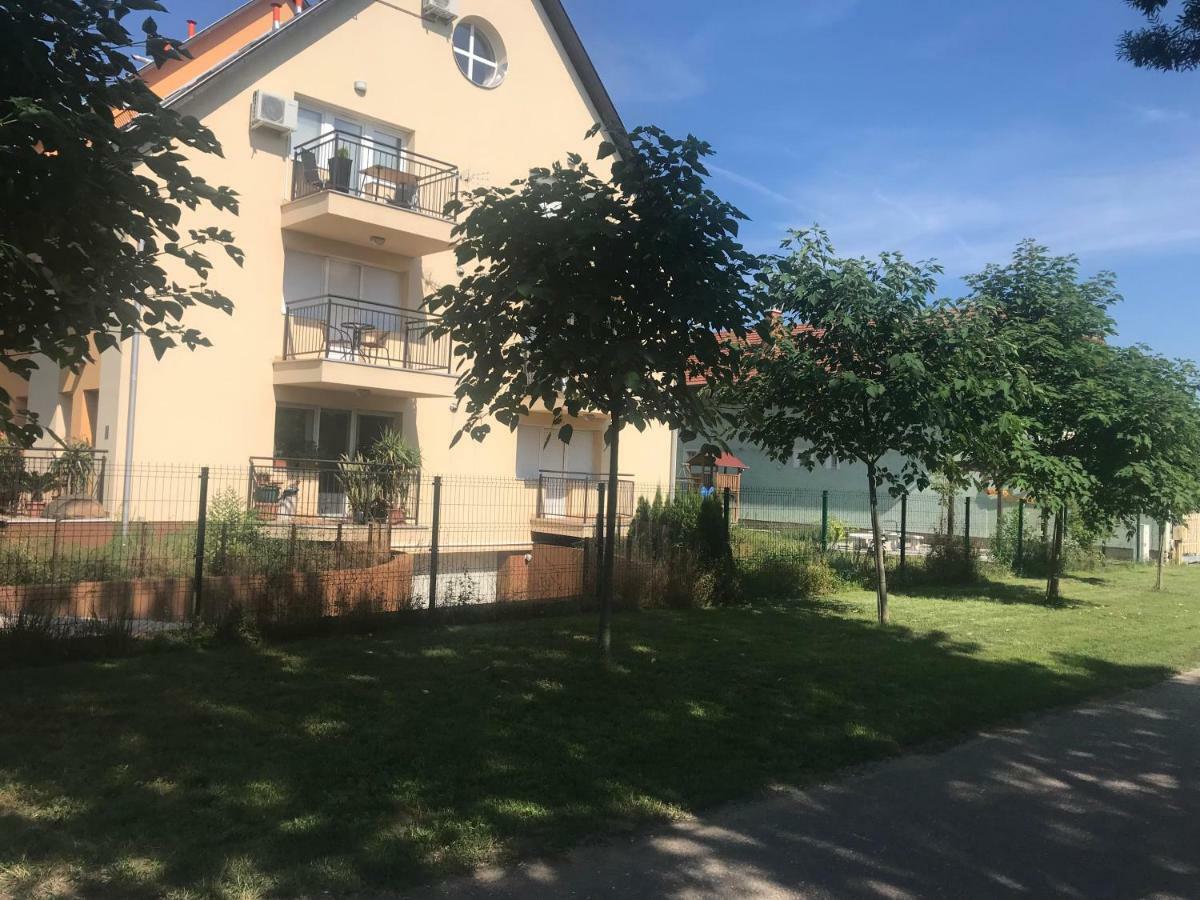 Tommy Apartman 2.0 Hajdúszoboszló Exteriör bild